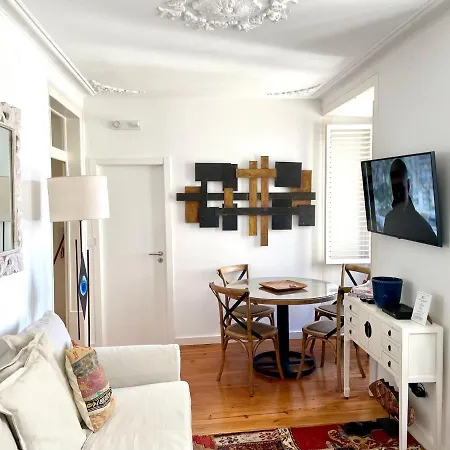 Bright And Spacious Three Bedroom Apt In The Heart Of Lisbon Exterior photo