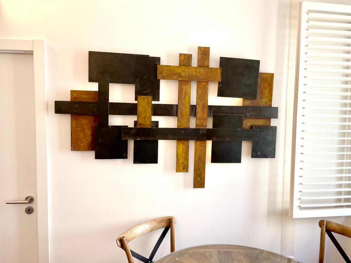 Apartment Bright And Spacious Three Bedroom In The Heart Of Lisbon