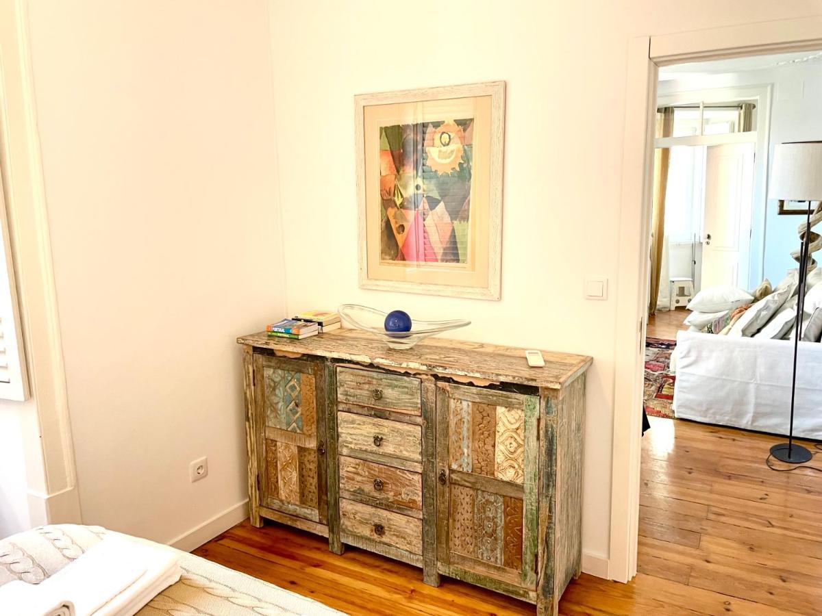 Apartment Bright And Spacious Three Bedroom In The Heart Of *